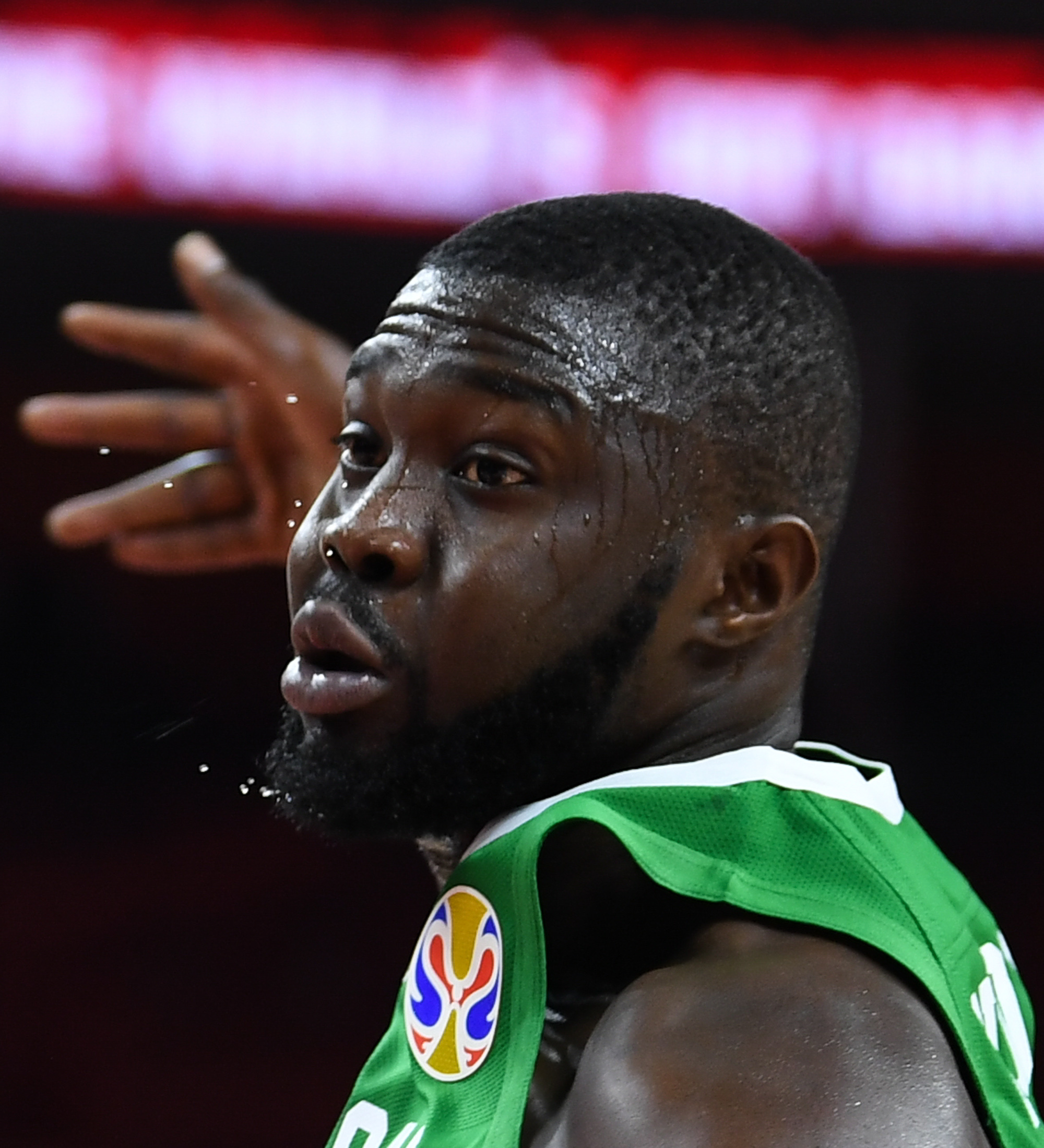 内马尔重要时刻夺冠，加拿大队带队取胜！