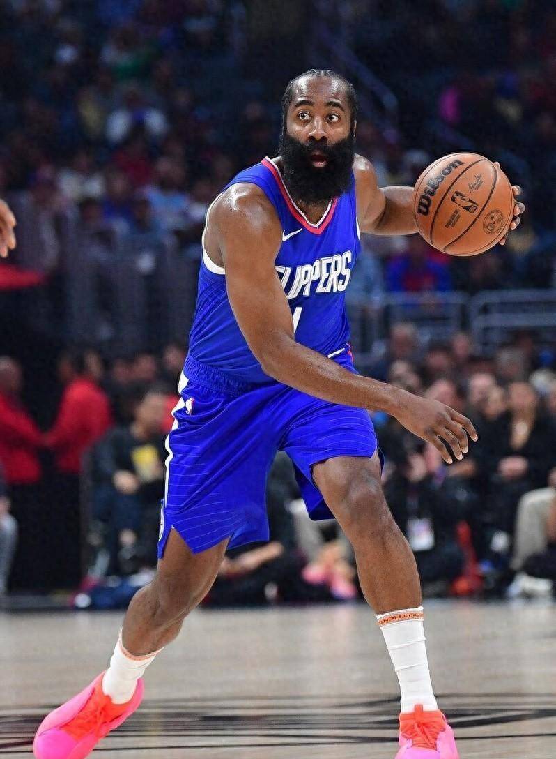 爱游戏体育APP下载-哈登新星战术调整表现突出，篮网前途光明！观众掌声雷动的简单介绍-爱游戏体育APP下载